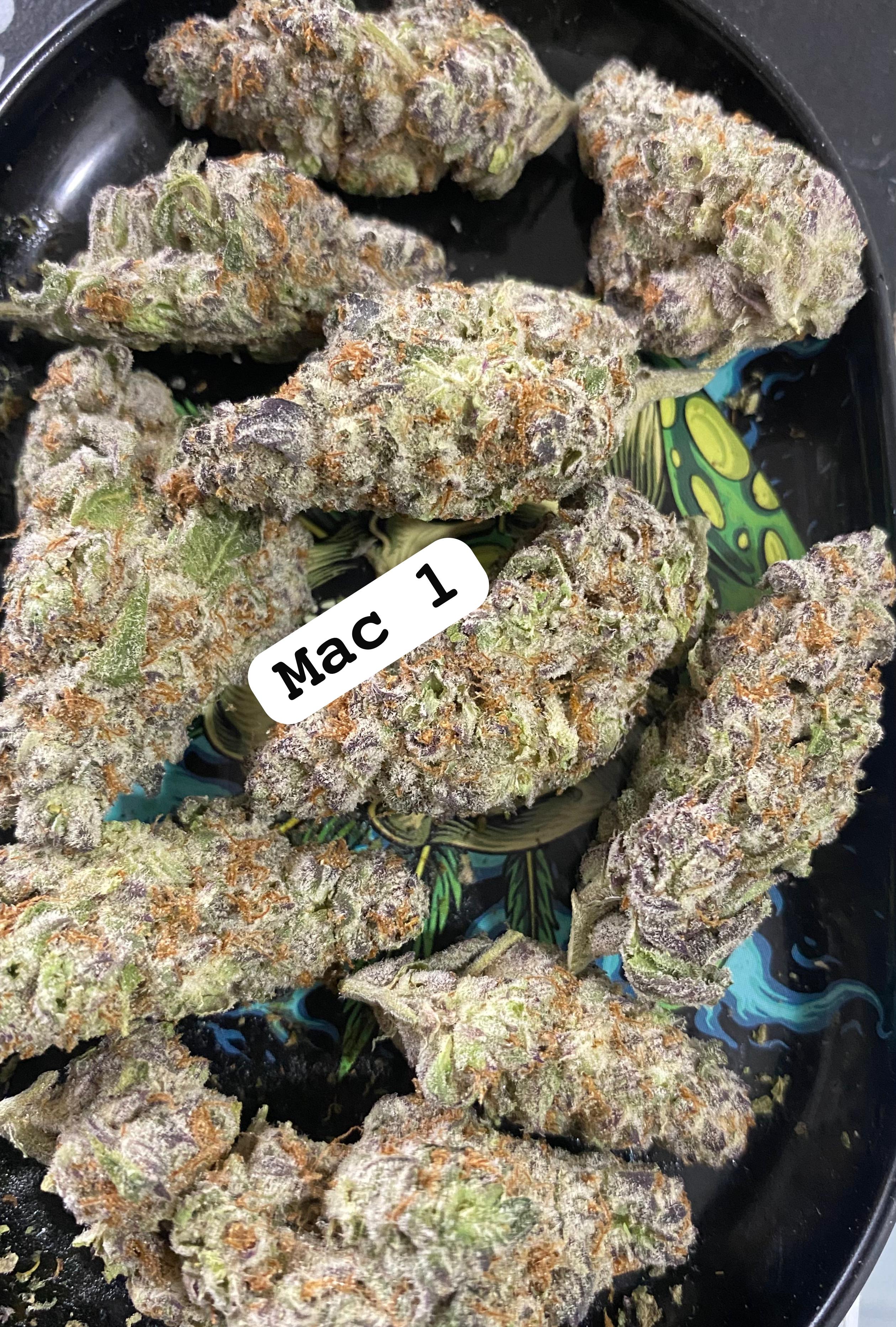 MAC ONE STRAIN                                 Cannabis palace